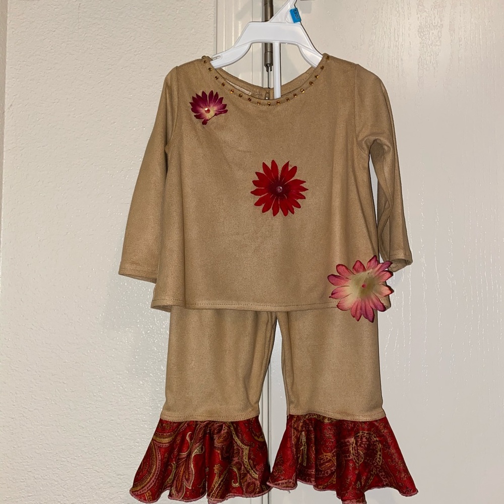 NWT Haute Baby outfit 12-18 months
